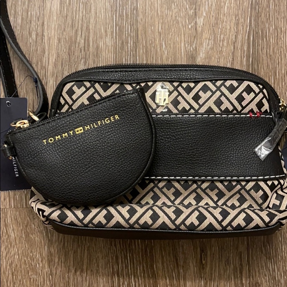 Tommy Hilfiger crossbody bag